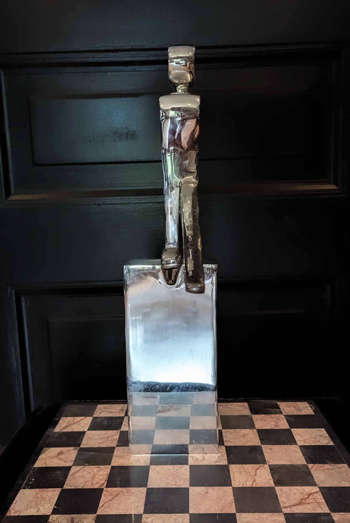 Vintage Dolbi Cashier chrome statue (1987)
